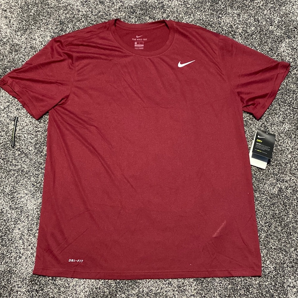 Maroon nike short sleeve new men’s